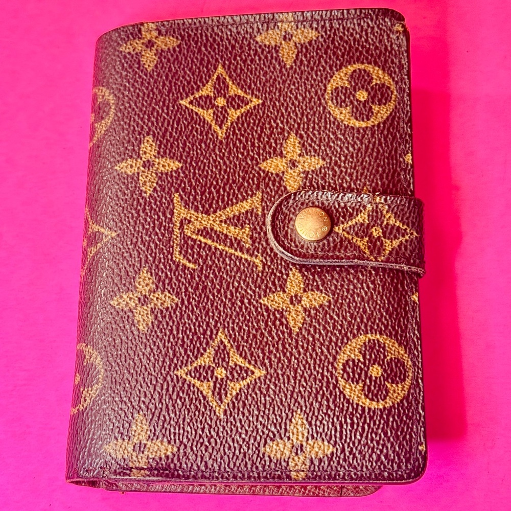 Louis Vuitton Monogram the Kisslock bifold wallet - Picture 14 of 14